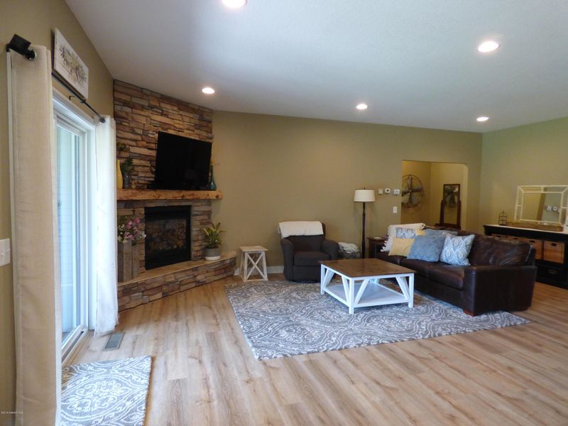 4179 Anitas Way SW, Bemidji, MN 56601