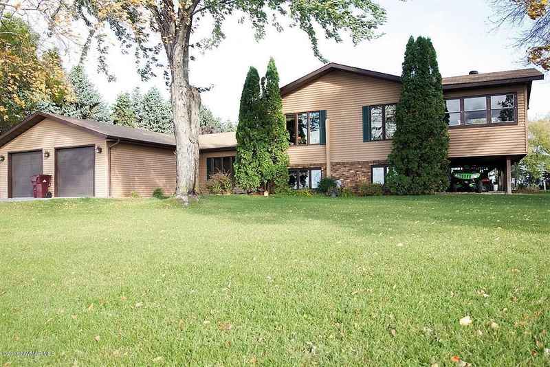 16134 State Hwy 1 Hw NE, Thief River Falls, MN 56701