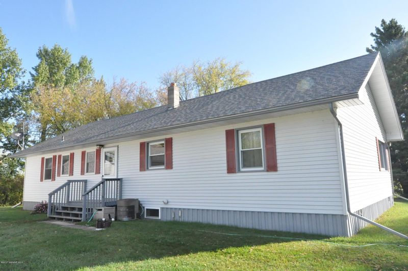 24203 470th Ave, Roseau, MN 56751