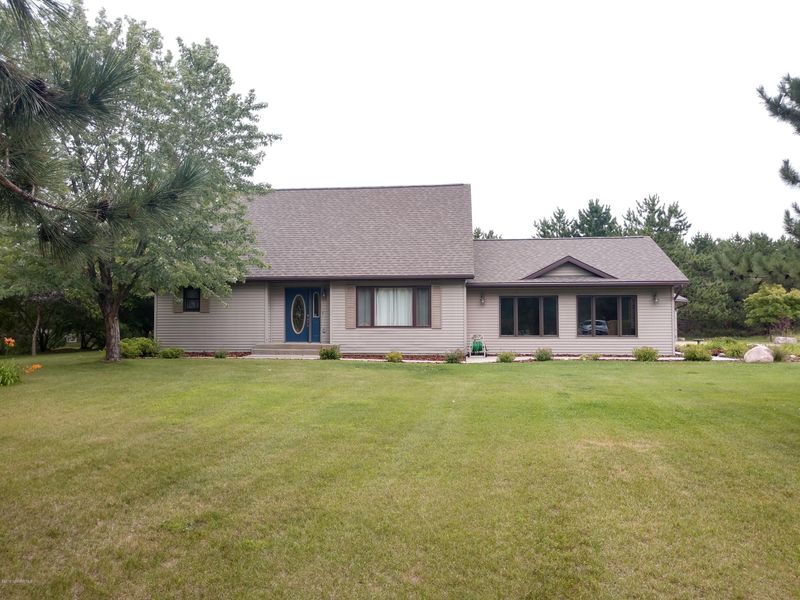 1926 Fox Dr NW, Bemidji, MN 56601
