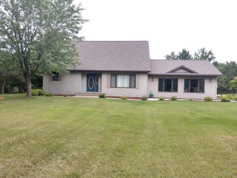1926 Fox Dr NW, Bemidji, MN 56601