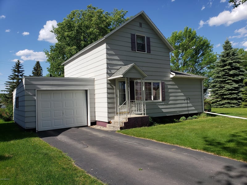 109 5th St W, Argyle, MN 56713