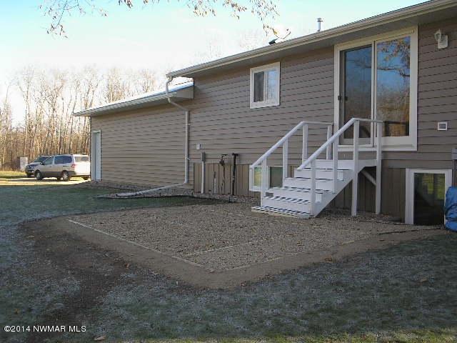 39483 County 8 Rd, Wannaska, MN 56761