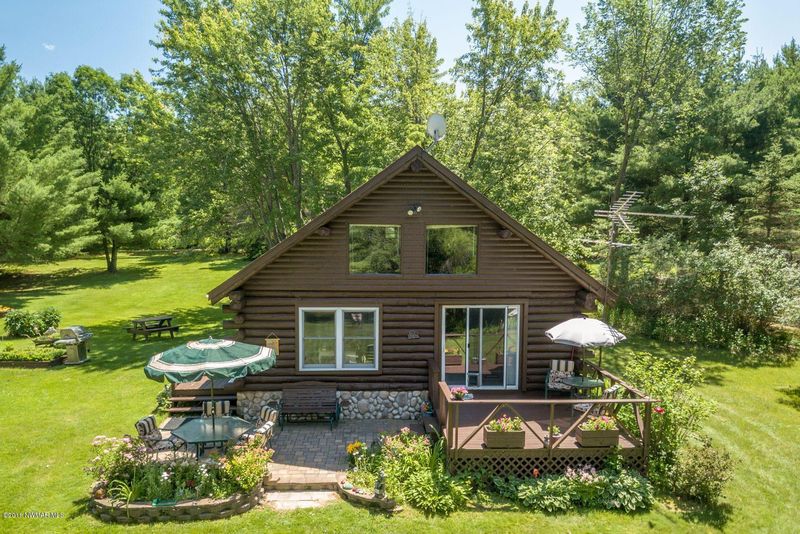 41600 Pinewood Ln, Laporte, MN 56461