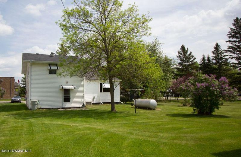 506 Chicago Ave SW, Red Lake Falls, MN 56750