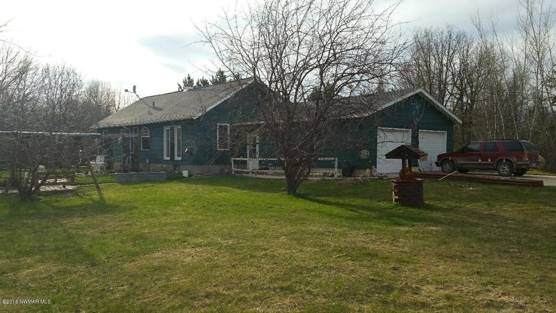 28323 620th Ave, Warroad, MN 56763
