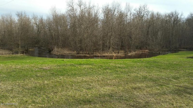 28323 620th Ave, Warroad, MN 56763