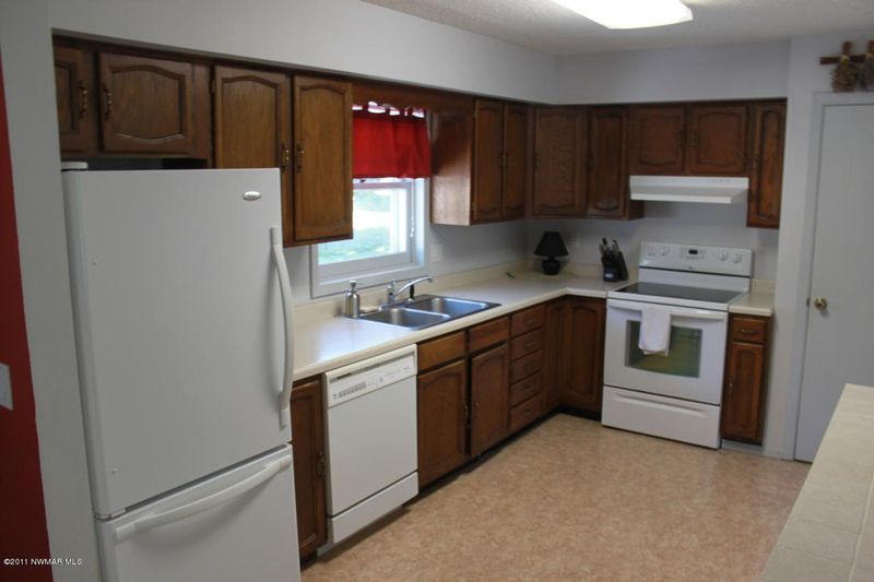 418 Meadow Ct, Bemidji, MN 56601