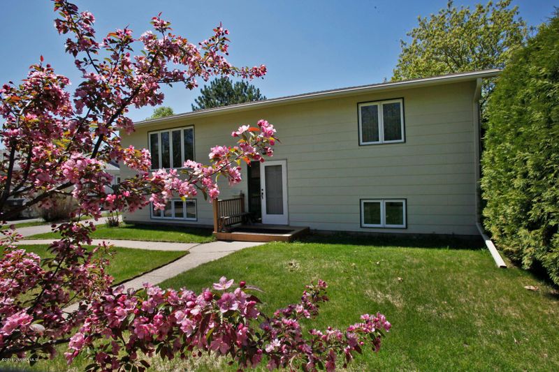 2709 Beltrami Ave NW, Bemidji, MN 56601