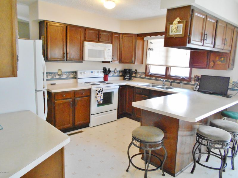 2285 Carol Dr NE, Bemidji, MN 56601
