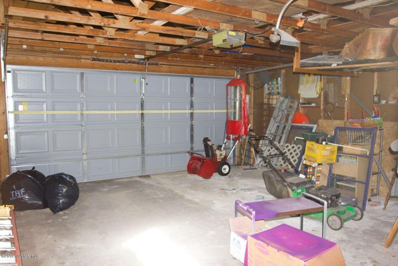 825 Kendall Ave S, Thief River Falls, MN 56701