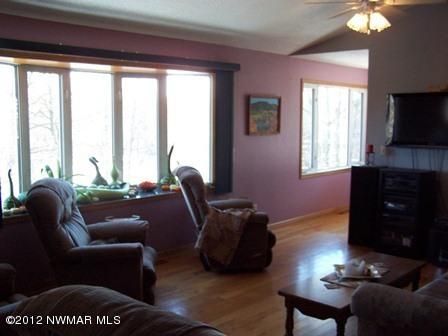 40867 200th St, Roseau, MN 56751