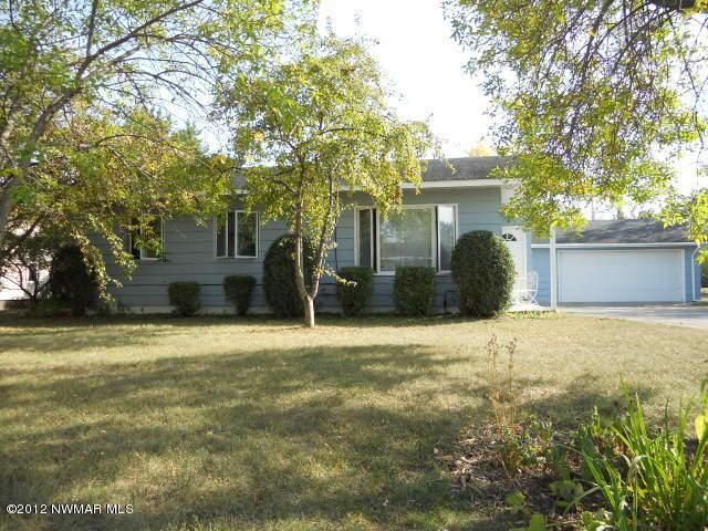 1004 7th St SE, Bemidji, MN 56601