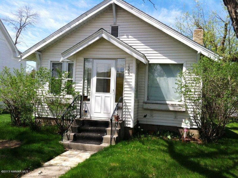 1305 Bixby Ave NE, Bemidji, MN 56601