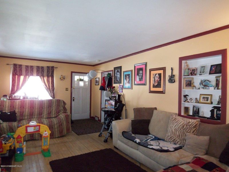 1305 Bixby Ave NE, Bemidji, MN 56601