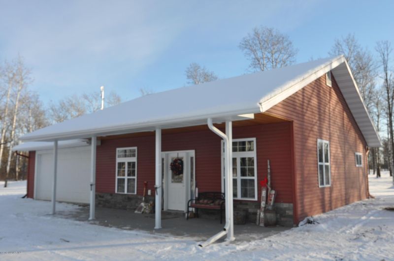 36090 273rd St, Roseau, MN 56751