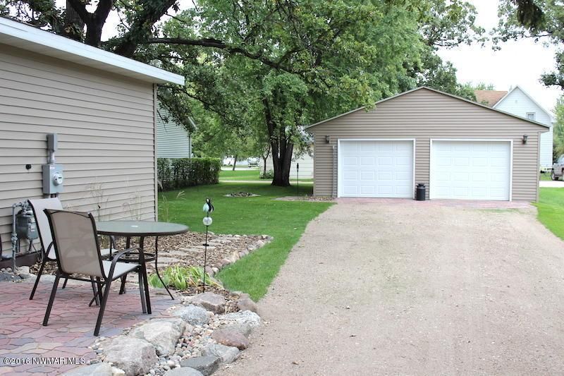 506 Kendall Ave S, Thief River Falls, MN 56701
