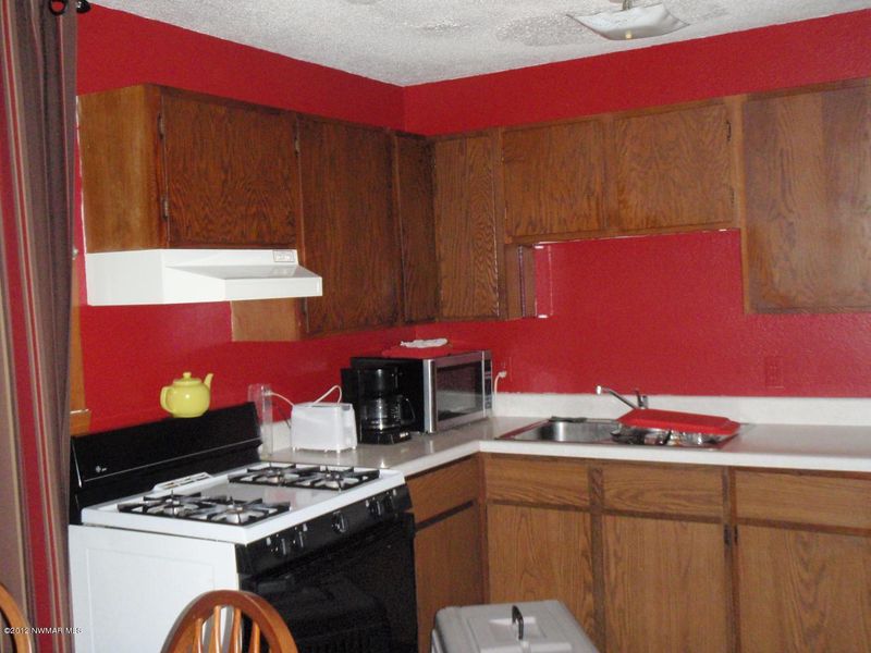 232 Gemmel Ave SW, Bemidji, MN 56601