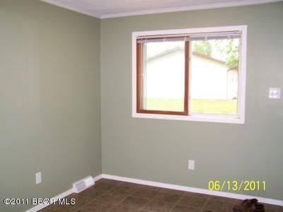 805 3rd St #3rd, Roseau, MN 56751