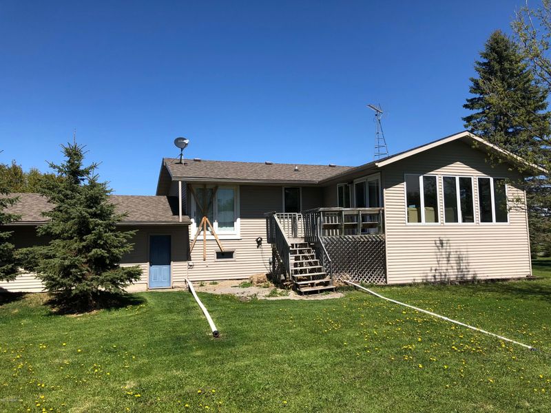 60314 340th St, Warroad, MN 56763