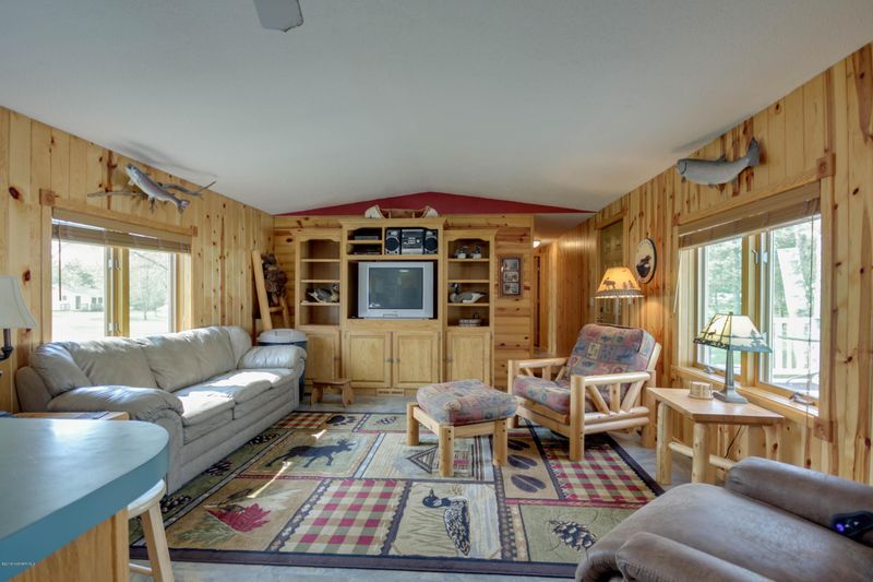 18342 Windigo Dr SE #5, Cass Lake, MN 56633