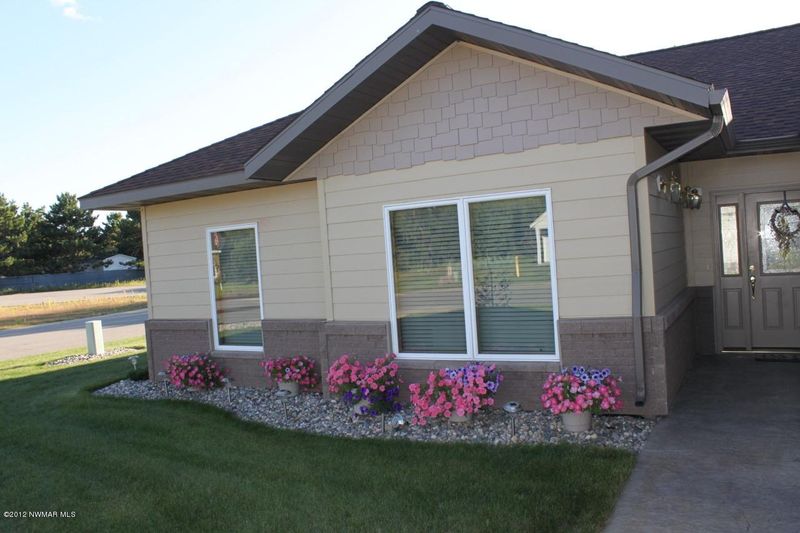 4240 Irvine Ave, Bemidji, MN 56601