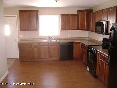 1206 Knight Ave N, Thief River Falls, MN 56701