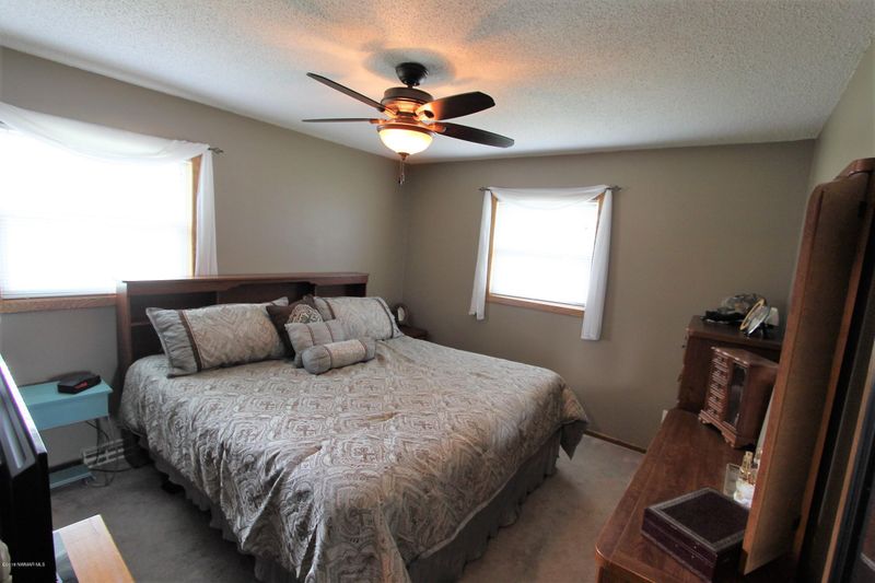 312 Sherwood Ave, Thief River Falls, MN 56701
