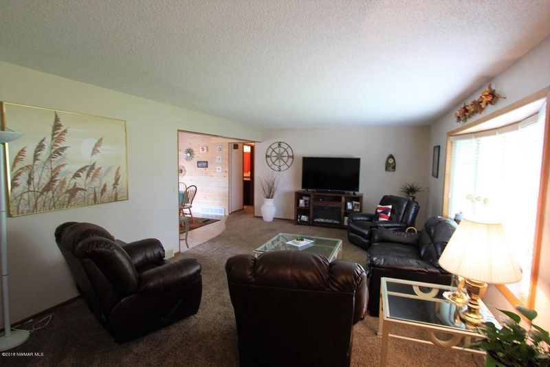 312 Sherwood Ave, Thief River Falls, MN 56701