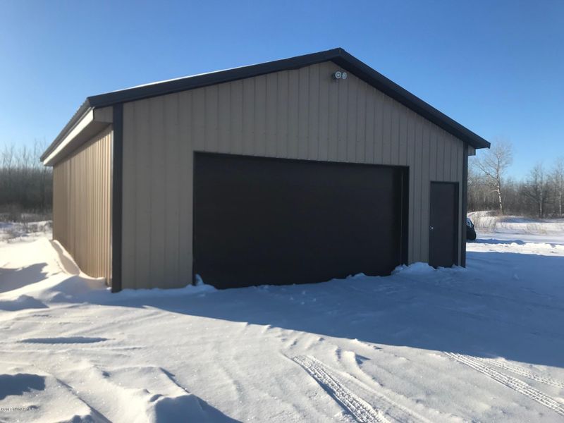 34484 290th St, Roseau, MN 56751