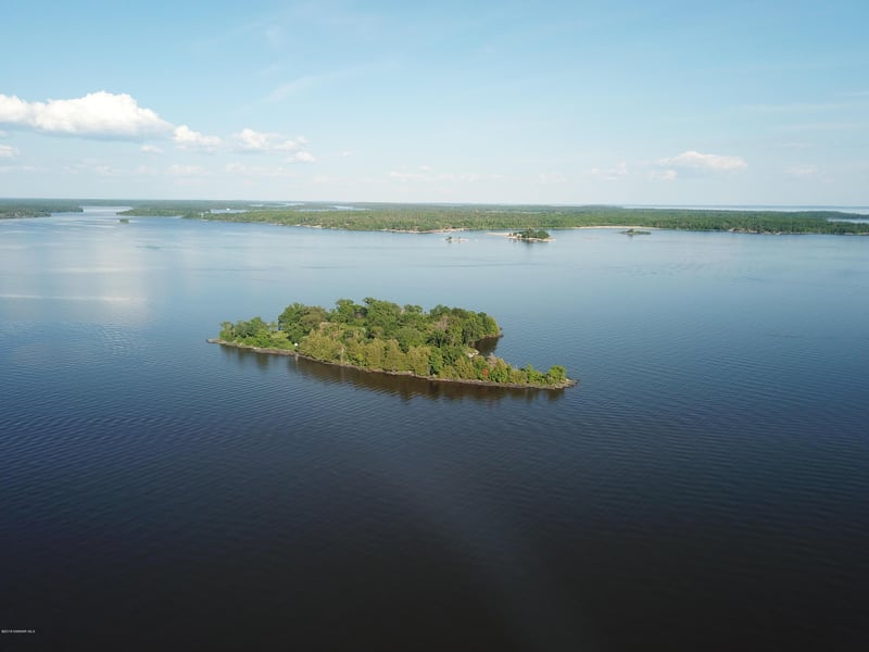1 Honeymoon Island, Angle Inlet, MN 56711
