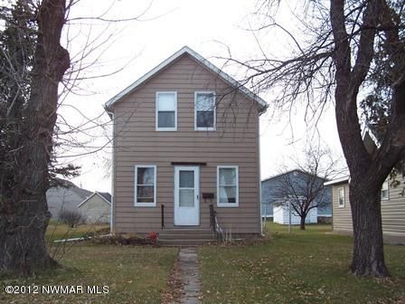 203 3rd Ave NW, Roseau, MN 56751
