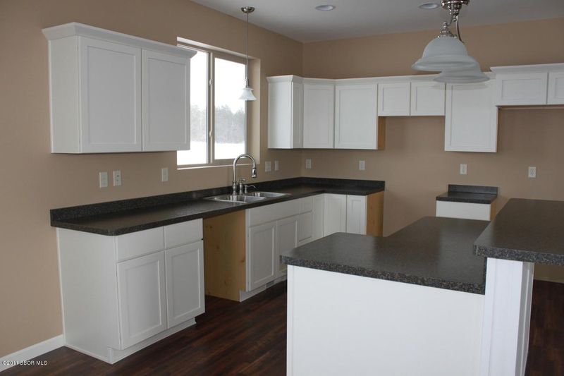 1320 Whiting Rd #5, Bemidji, MN 56601
