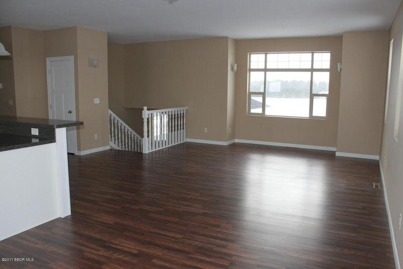 1320 Whiting Rd #5, Bemidji, MN 56601