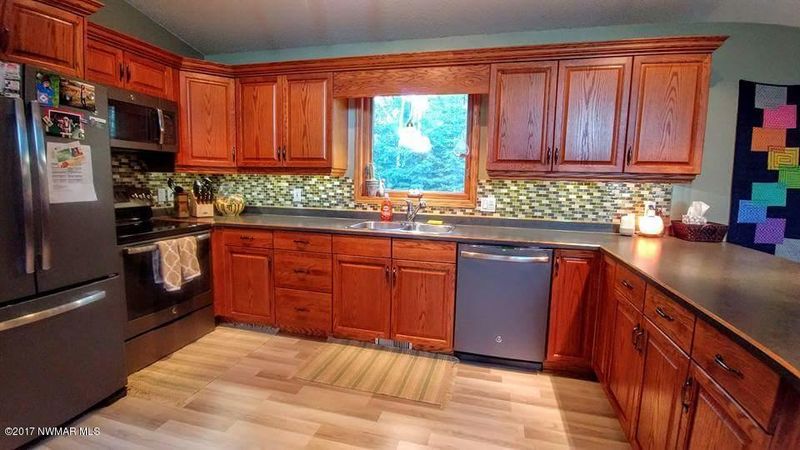22480 State Hwy 89 Hw, Roseau, MN 56751