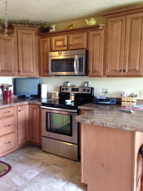 1202 Greenwood St E, Thief River Falls, MN 56701