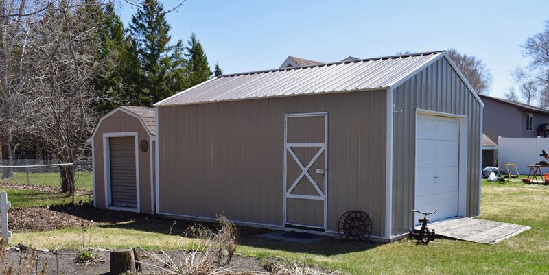 1202 Greenwood St E, Thief River Falls, MN 56701