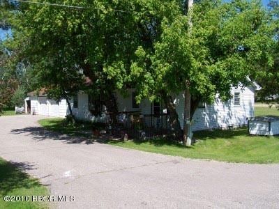 401 11th Ave, Roseau, MN 56751