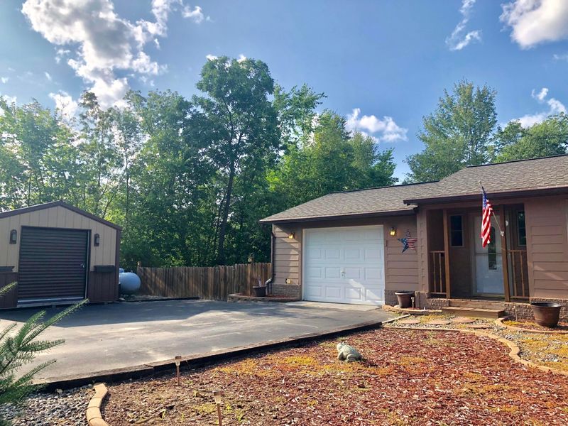 2068 Edgewood Dr SE, Bemidji, MN 56601
