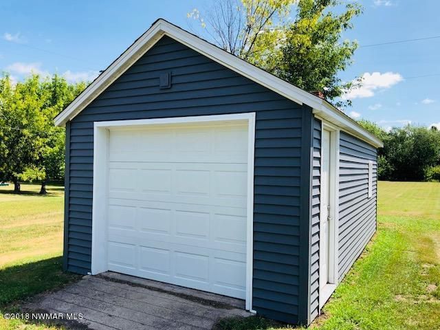 833 Old Ridge Rd, Greenbush, MN 56726