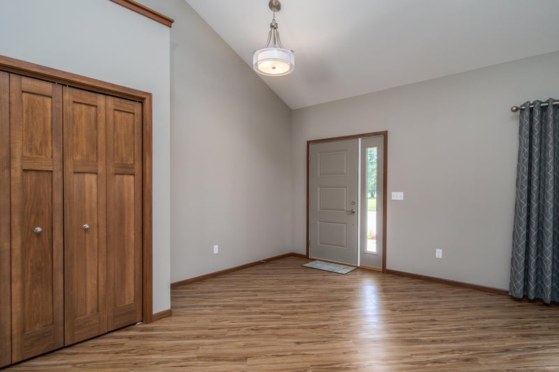 1419 Greenway Blvd SE, East Grand Forks, MN 56721