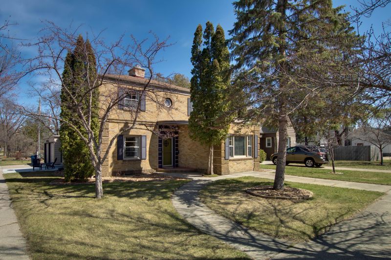 1322 Bixby Ave NE, Bemidji, MN 56601
