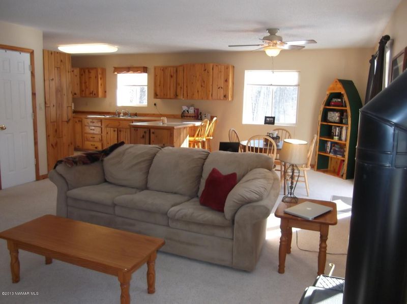 4553 Knollwood Dr, Bemidji, MN 56601
