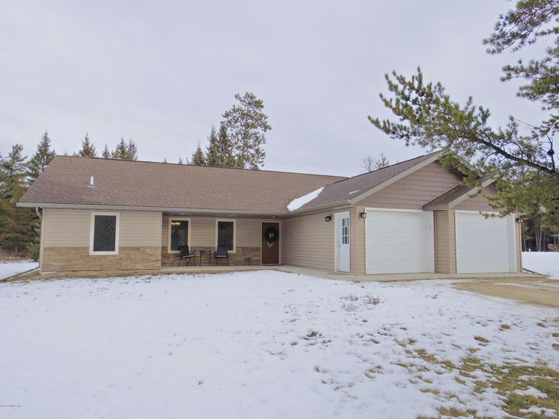 6129 Winding Dr NW, Bemidji, MN 56601