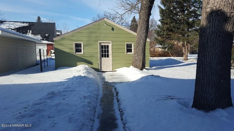 809 Horace Ave N, Thief River Falls, MN 56701