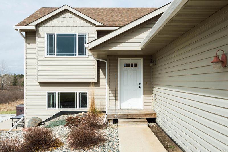 11190 Autumn Dr, Bemidji, MN 56601
