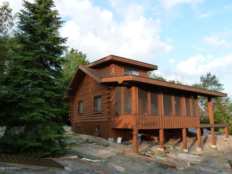 8 Flag Island Way, Angle Inlet, MN 56711