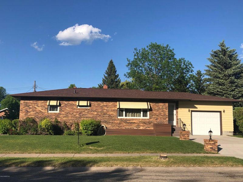 1110 Alexander St, Crookston, MN 56716