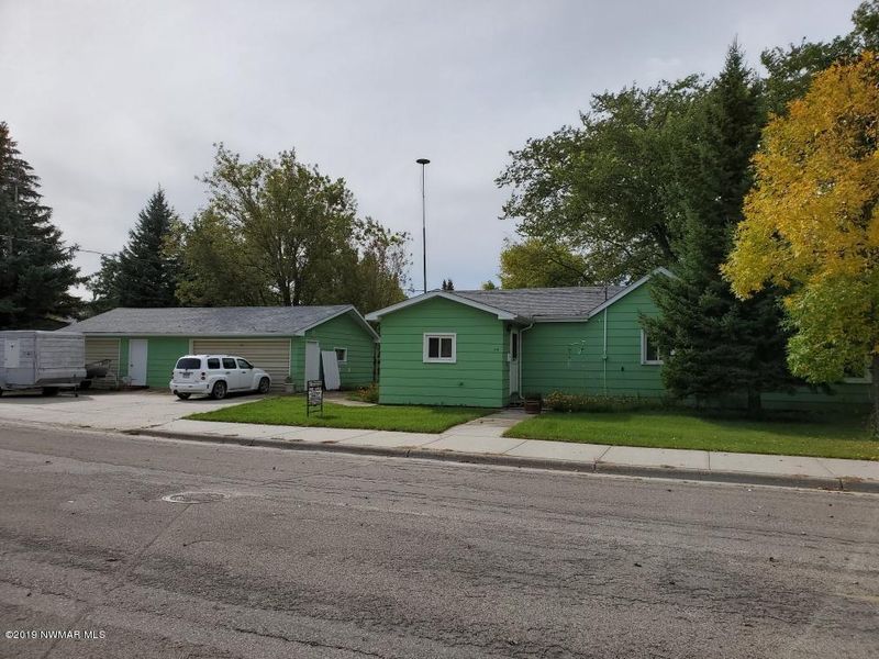715 Birch St, Crookston, MN 56716