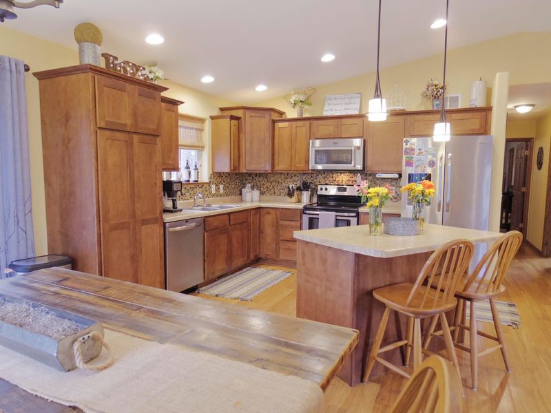 6682 Queens Ln NW, Bemidji, MN 56601
